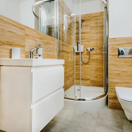 Obiekt Noclegowy Ocelot Ii Homestay Pruszkow