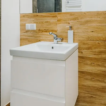 Homestay Obiekt Noclegowy Ocelot Ii Pruszkow