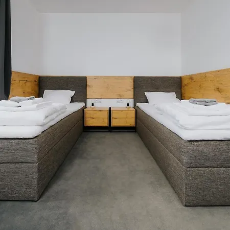 Obiekt Noclegowy Ocelot Ii Privatunterkunft *